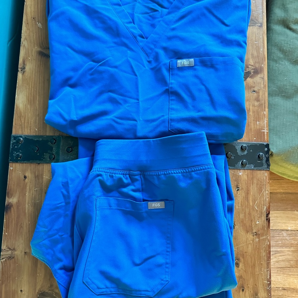 Figs technical collection top and bottom. Top xl bottom xl tall.